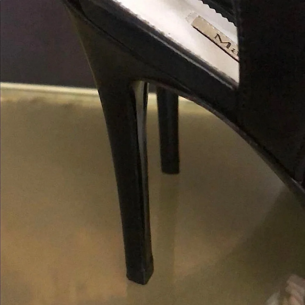 Marino Fabiani made in Italy black leather heels size EU 37 NWT flower design